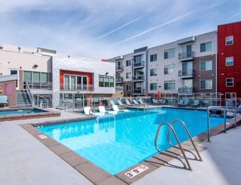 Fullcondo-nearSkiResorts-Sleep3-Hotub-fastWiFi-Gym 15mintSLCairport -free Garage 2