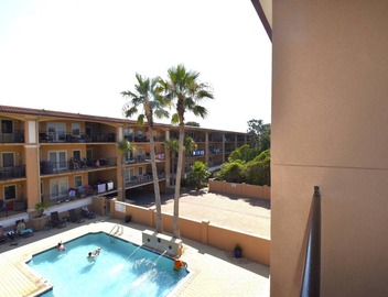 OCEANVIEW; 3-bedroom spacious, beautiful condo with free Wi-Fi & parking 3