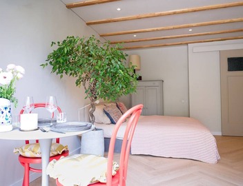 Brand New Romantic Cottage by the Sea 3