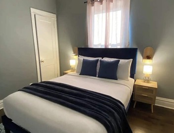 Luxurious 3 Bedroom Apartment in Chicago 3