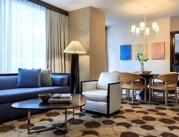Four Cozy Queen Rooms! Perfect for Family & Friends, Pets Are Welcome, Pool! 2