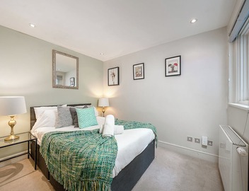 Niru Experience Hidden Gem In Chelsea 2BD 2BA 4
