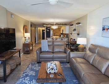 Newly remodeled - Luxurious Gulf front 3BD/2BA condo w/private balcony 3