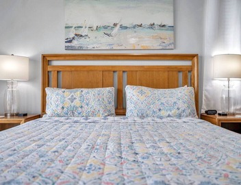 Over-sized 3 bedroom Condo in the Heart of Clearwater Beach 3