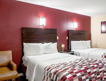 2 Budget-Friendly Rooms Near Popular Attractions – Close to I-10 2