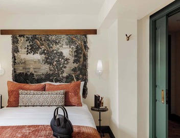 The Estella | 6BR Mansion Suite | Shared Pool 4