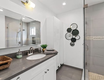 Chic Central 1 BR Parking, Sofa Bed, Washer/Dryer 4