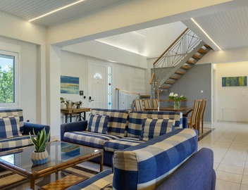 Ground Floor Bedroom 2 with Shared Terrace, Wi-Fi, and Air Conditioning 2