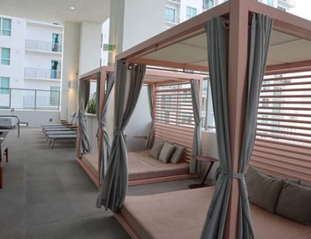 Chic Downtown Studio With Rooftop Pool and Gym 5