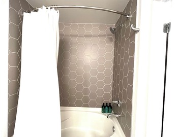 Home in Hollywood ,free parking , gym ,jacuzzi ,Rooftop, best location 3