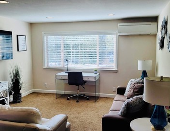 Stylish & Cozy 1BR Retreat Perfect for Work & Travel Prime Location! 2
