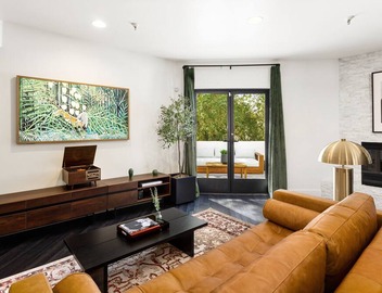 Elegant 3BR Retreat | Walk to Old Town Bars | Free Parking 2