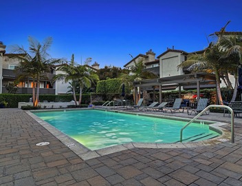 Close to Beach w/Patio & Resort Amenities | The Point at Corniche | STR16-0458 2