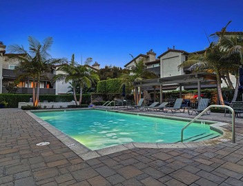 Close to Beach w/Patio & Resort Amenities | The Point at Corniche | STR16-0458 4