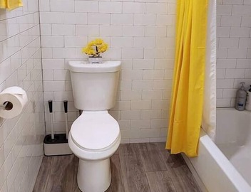 City+Water View Gem- Walk DT | Parking, Pool, Pets 3