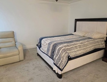 Memorable 1 Bedroom luxurious house. 3