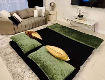 Chic DTLA 1-bedroom sleeps 4 with Rooftop Pool and Free Parking 5