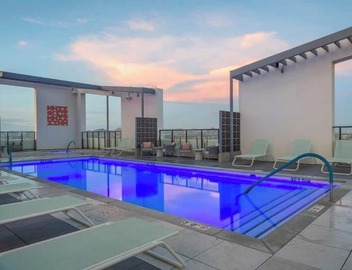 Boulevard Stays Modern Highrise STU Sky Pool, Gym 05 5