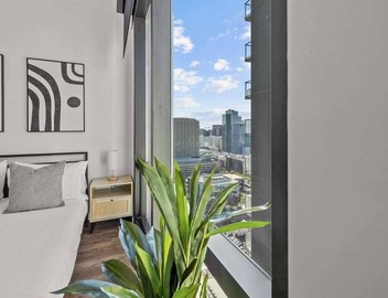 Boulevard Stays Modern Highrise STU Sky Pool, Gym 10 5