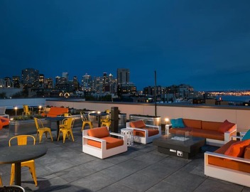 Space Needle Views | Vivid Suite 4
