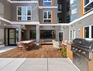 Luxurious 2BR - 2BA Apt at Hyatus 4