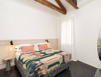 Venetian Architecture Meets Contemporary Design 3