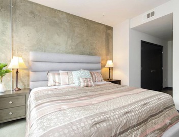 Lovely 3BR Apt w/Balcony & Rooftop Pool + Views 4