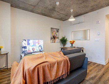 Trendy 1BDR Apartment in the Heart of DT MTL 4