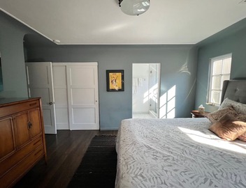 MidCity Oasis: Charming 2-br 2-ba house w/porch, fireplace & giant yard! 3