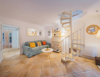 Quiet duplex with private garden and terrace 4