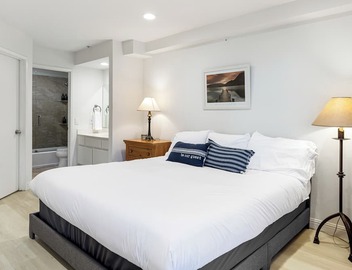 Gated Coastal Condo Pool + Hot Tubs Access Walk to Beach | Seabreeze Retreat 4