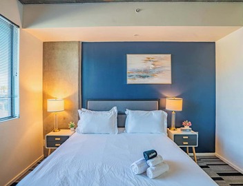 Luxury Stay at DT PHX|Balcony,Pool,Gym,Parking,W/D 2