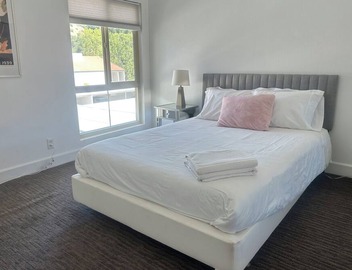 2-bedroom Condo in Heart of Downtown Calabasas 2