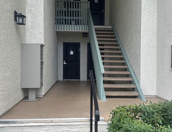 2-bedroom Condo in Heart of Downtown Calabasas 5