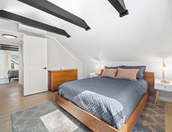 Luxury 3brm/1bath Duplex in JP 3