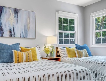 Elegant and Stylishly Crafted Modern Home 4