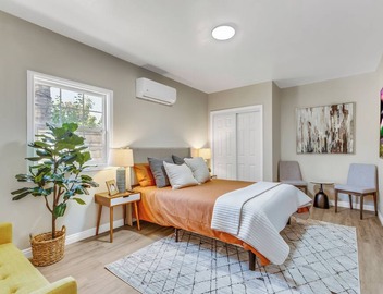Elegant and Stylishly Crafted Modern Home 3