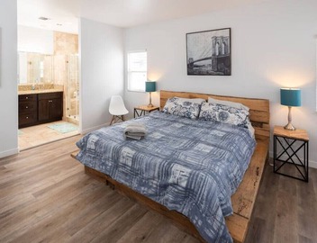 4 Bedroom 4 Bath Beach House Retreat Venice/MDR A+ 2