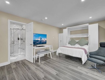 Stylish & Pvt. 1 BR & Bath Apt w/Free Parking 5