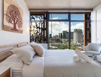 Modern & Stylish 1BR Condo, Vancity! 2