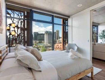 Modern & Stylish 1BR Condo, Vancity! 4