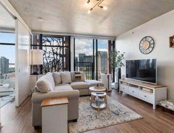Modern & Stylish 1BR Condo, Vancity! 4
