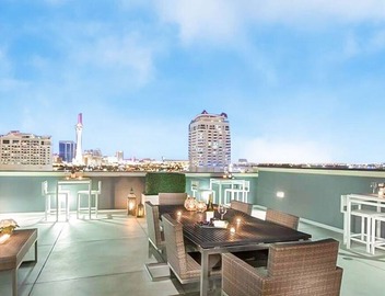 Balcony Luxury High Rise Downtown Fremont Casinos 5