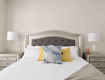 Cozy Silver Ensuite in a Luxury House -Next to Richmond Center 3
