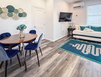 New Reno! 3 Beds, in unit Washer & Dryer, Southie! 5