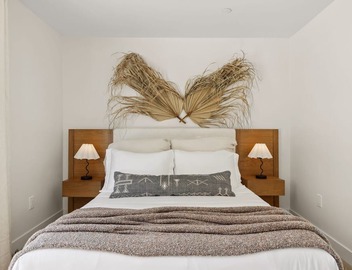 Tide House Unit D | Modern Oceanview 1BD w Parking 4