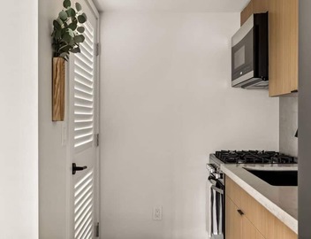 Tide House - Unit E | Seaside Studio w/Parking 2