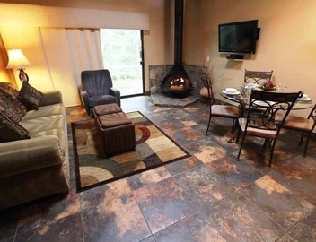 Studio w/Jetted Tub & Fireplace in Sedona 3