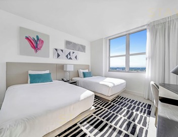 Azure Escape: Upscale Comfort by the Shore-no resort & parking fee-check details 3