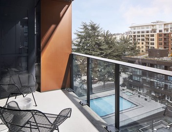 Luxury 1-BR Suite in Seattle: Pools, Fitness, Balcony & Full Amenities! 4